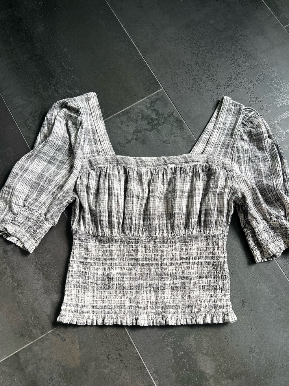 Universal Thread Smocked Square-Neck Puff Sleeve Top - Gray Plaid, Size XS